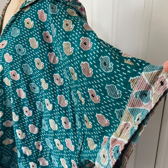NEW Kantha Bae Hooded Tunic- Fully reversible - Picture 4 of 13